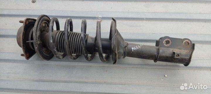 Стойка передняя на Hyundai accent