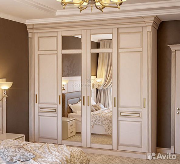 Шкаф из массива дерева