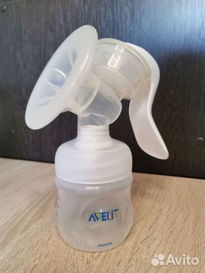 Ручной молокоотсос Avent Comfort SCF330/40 белый