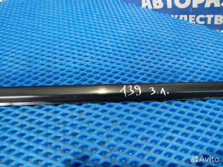 Бархотка двери Nissan Tiida седан HR16 2010