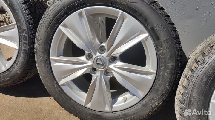Колеса зимние в сборе r17 Lexus (с датчиками)