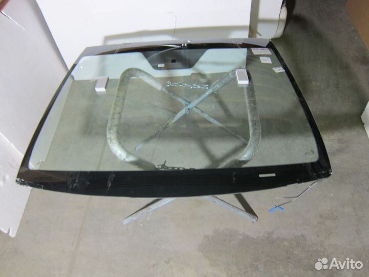 Стекло лобовое Kia Venga