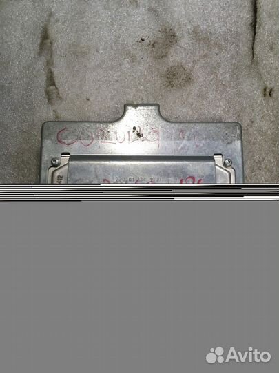 Блок управления двигателем (Toyota Corolla)