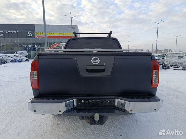 Nissan Navara 2.5 AT, 2010, 248 500 км