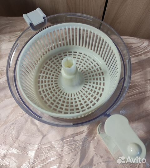 Ручной кухонный механический измельчитель