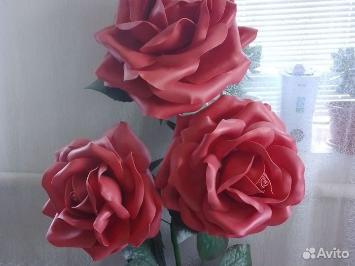 Ростовые цветы из изолона