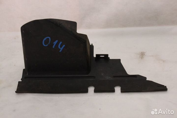 Дефлектор радиатора левый рестайл Форд Фокус 2