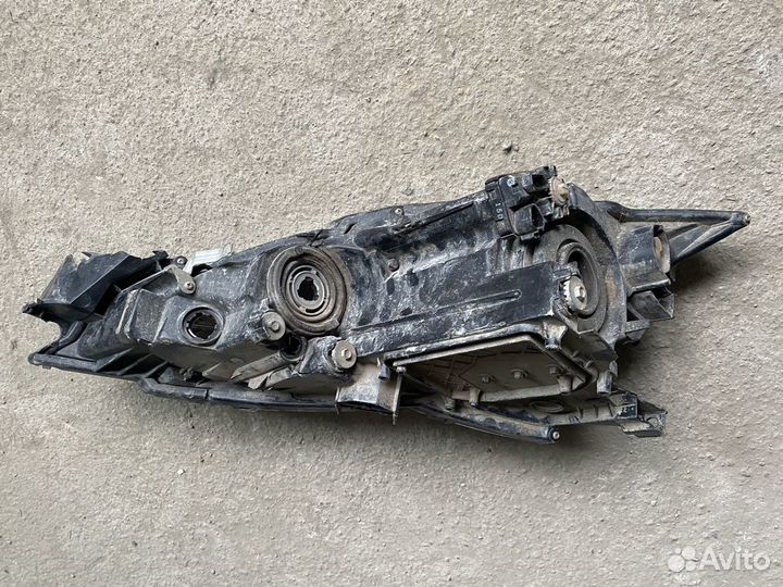 Фара Мазда 6