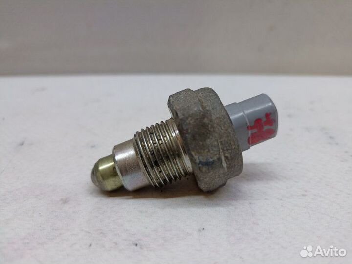 Датчик давления масла Toyota Avensis ZZT251 1ZZ-FE