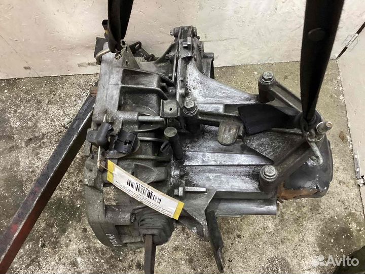 МКПП (механическая коробка переключения передач) R