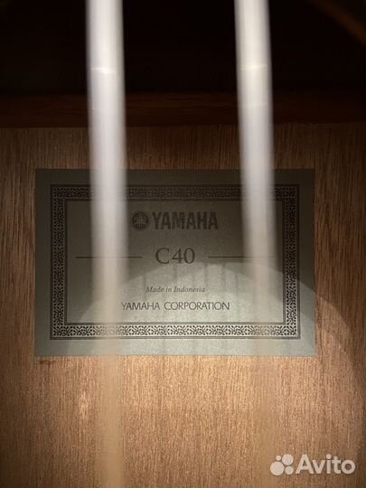 Классическая гитара Yamaha C-40