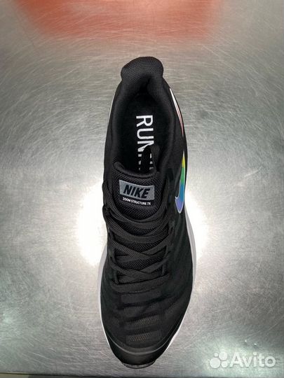 Кроссовки Nike