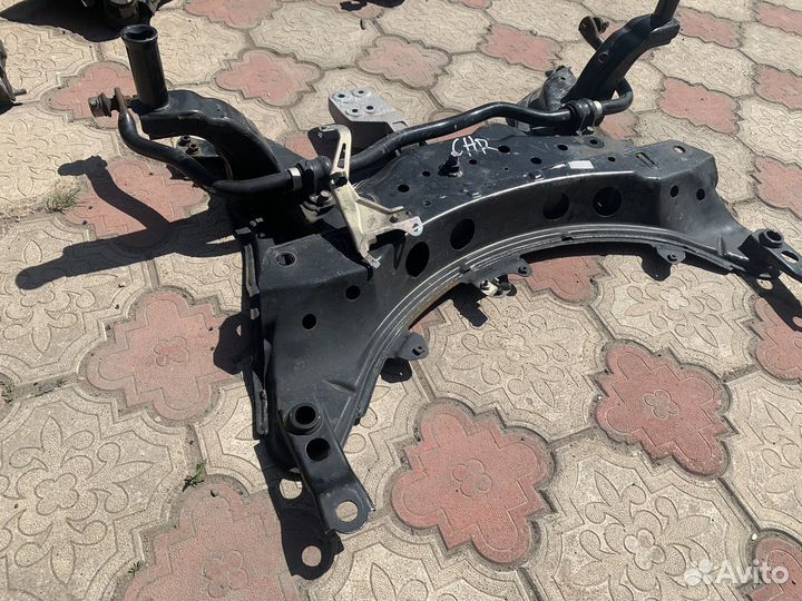 Подрамник передний Toyota C-HR