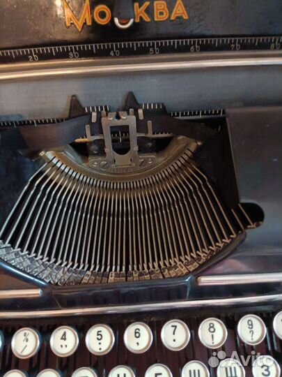 Печатная пишущая машинка 