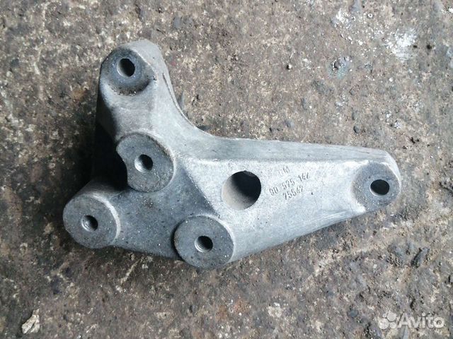 Кронштейн крепления кпп левый Opel Astra H