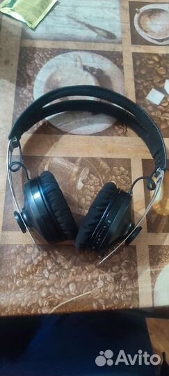 Беспроводные наушники Sennheiser momentum