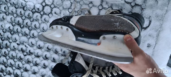 Коньки хоккейные Барс