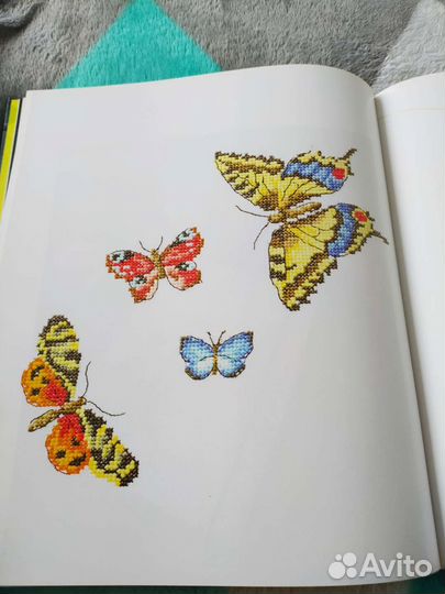 Книга птицы, бабочки, насекомые от Вероник Ажинер