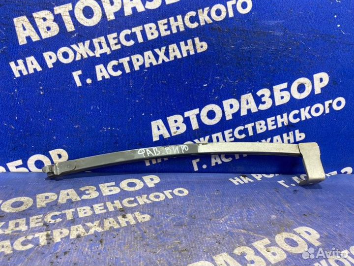 Направляющая стекла двери Faw Vita хэтчбек 2007