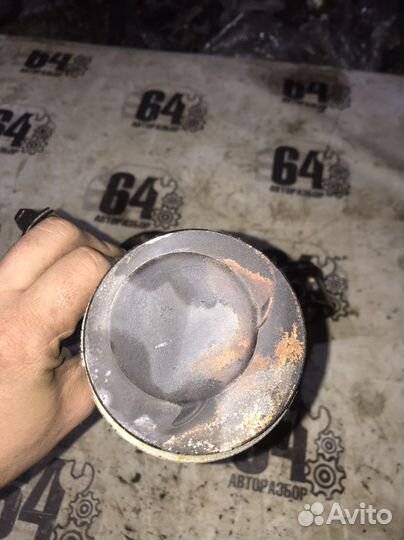 Поршня с шатунами для LADA Niva