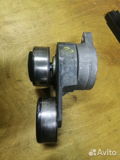 Натяжитель приводного ремня Акура Мдх j35a5