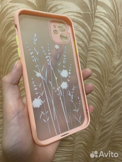 Чехлы на телефон iPhone 11