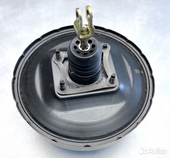 Мицубиси L400 Усилитель вакуумный тормозов