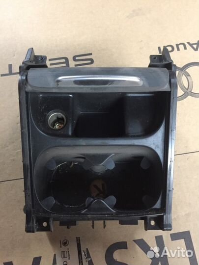 Тоннель подлокотник подстаканник volvo