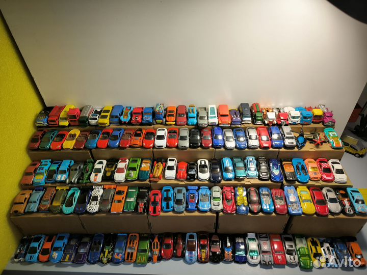Машинки Hot wheels
