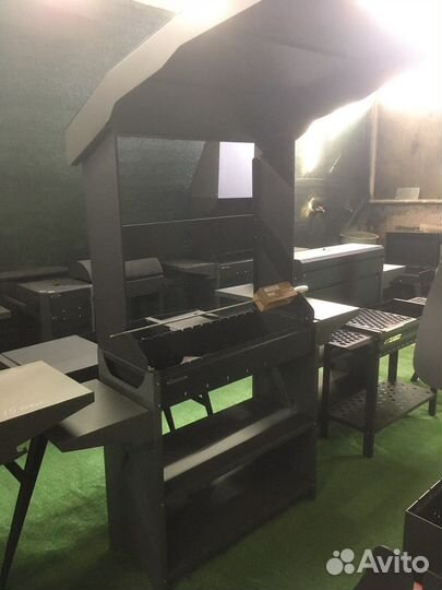 Мангал с крышей