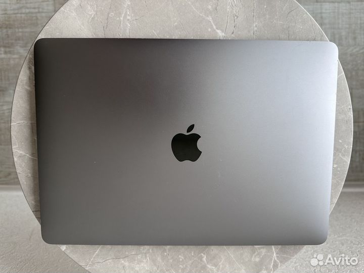 Маcbоok Pro 13 2018 i5/8/256