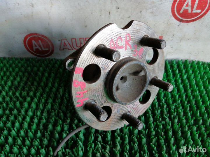 Ступичный узел задний правый Toyota Estima ACR30