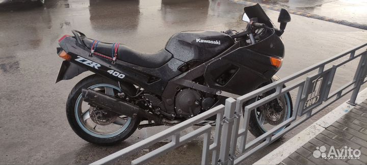 Кавасаки ZZR 400