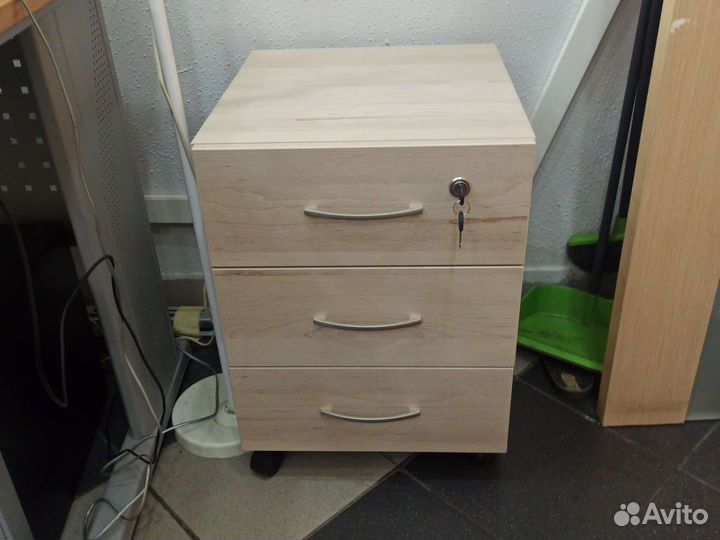 Тумба офисная выкатная