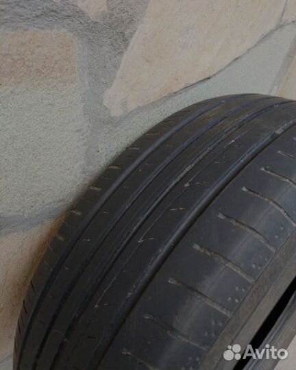 Yokohama BluEarth AE50 215/65 R17 99