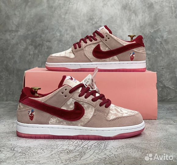 Кроссовки StrangeLove x Nike SB Dunk Low