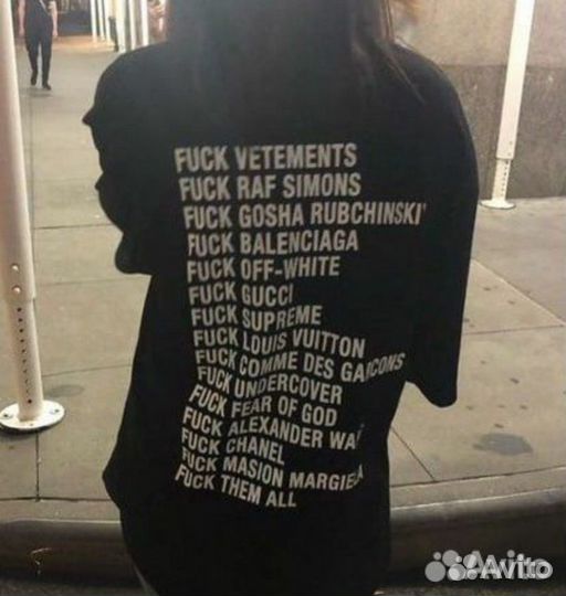 Футболка в стиле y2k