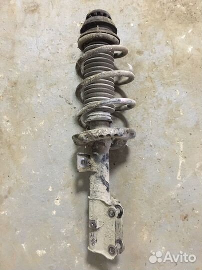 Стойка передняя правая Киа Рио Kia Rio 4