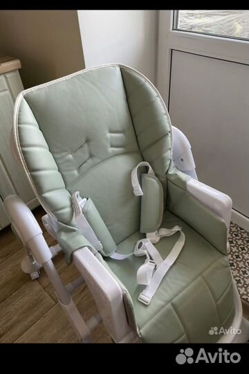 Детский стульчик для кормления