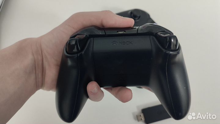 Геймпады Xbox One + Адаптер Xbox
