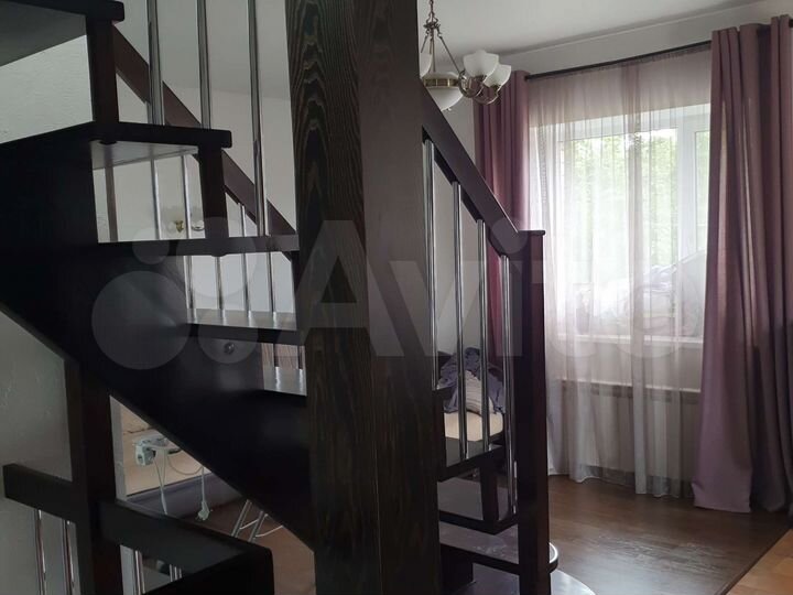 Коттедж 176 м² на участке 15 сот.