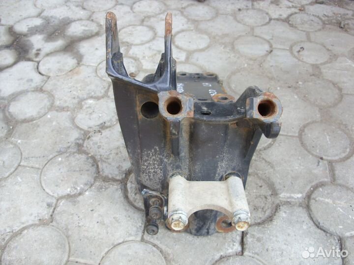 Кронштейн кабины TGA