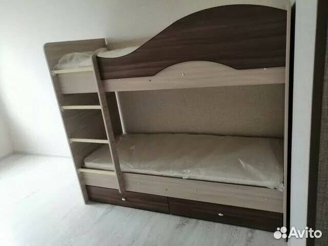Двухъярусная кровать