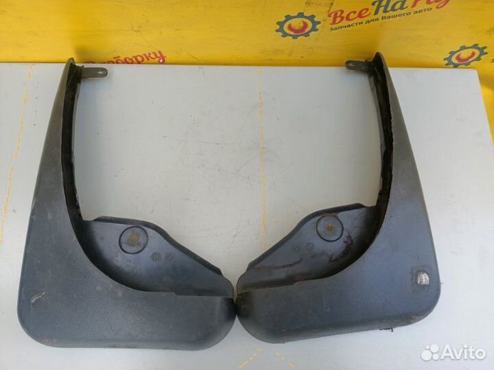 Брызговики Ford Focus 1.6 shda 2010