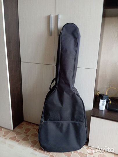 Акустическая гитара