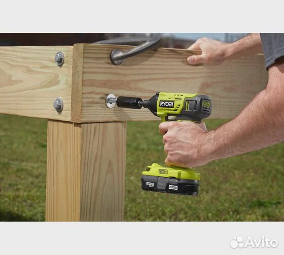 Импульсный винтоверт Ryobi ONE+ R18ID2-0