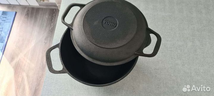 Казан чугунный с крышкой сковородой 3 литра