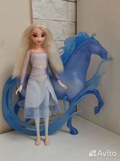 Эльза и конь Нокк Disney из мф Холодное сердце