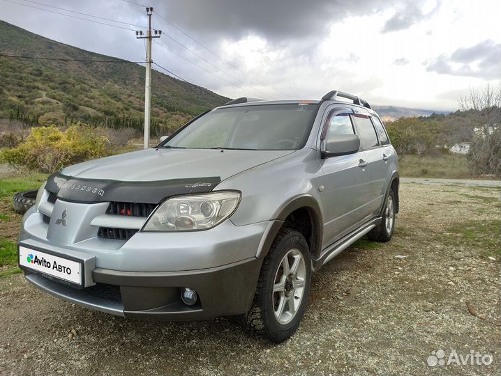 Mitsubishi Outlander 2.0 МТ, 2006, 270 000 км