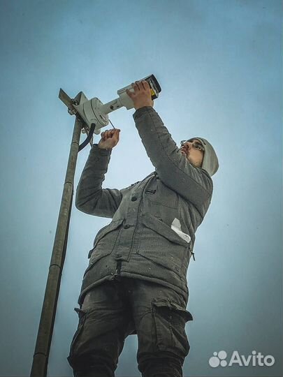 Монтаж камер видеонаблюдения HiWatch DS-I652M(B)